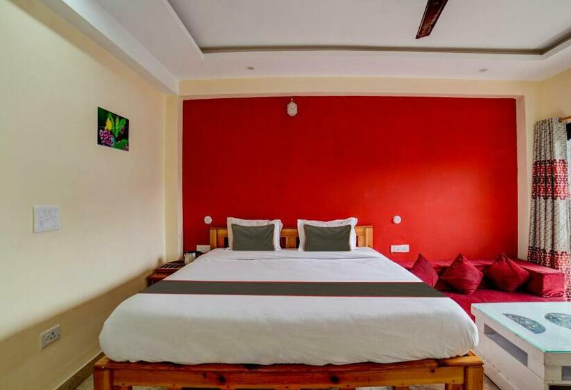 חדר קלאסי לשלושה, Collection O Humming Bird