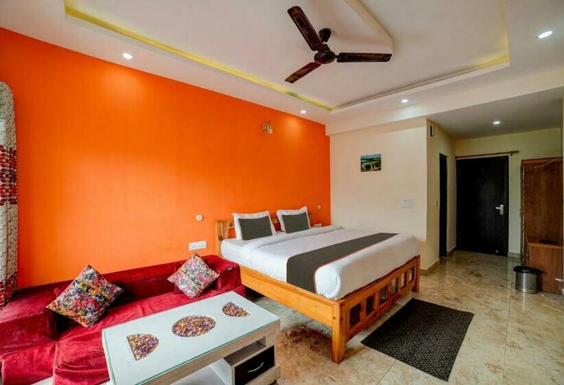 חדר קלאסי לשלושה, Collection O Humming Bird