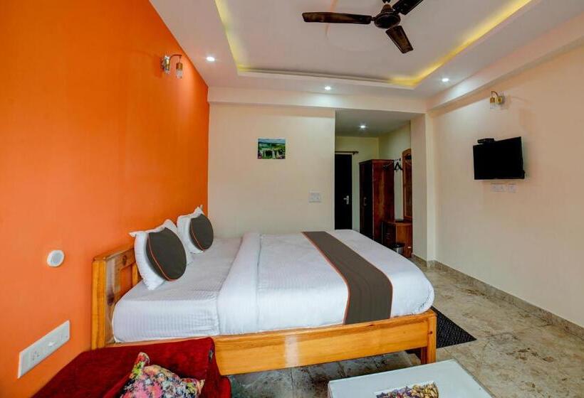 חדר קלאסי לשלושה, Collection O Humming Bird