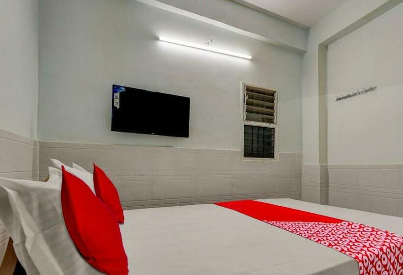 غرفة كلاسيكية ثلاثية, Oyo Flagship Sri Sai Lodge