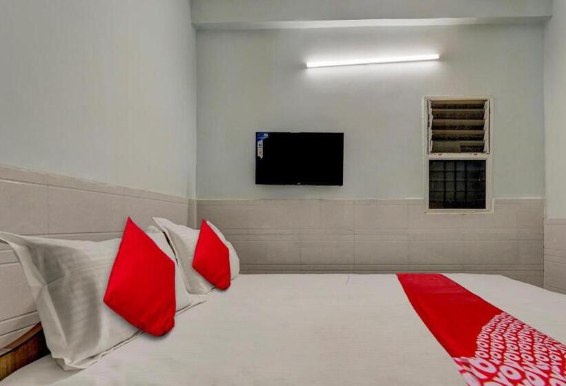 غرفة كلاسيكية ثلاثية, Oyo Flagship Sri Sai Lodge