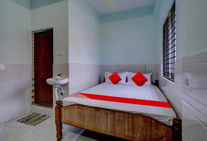 غرفة كلاسيكية ثلاثية, Oyo Flagship Sri Sai Lodge