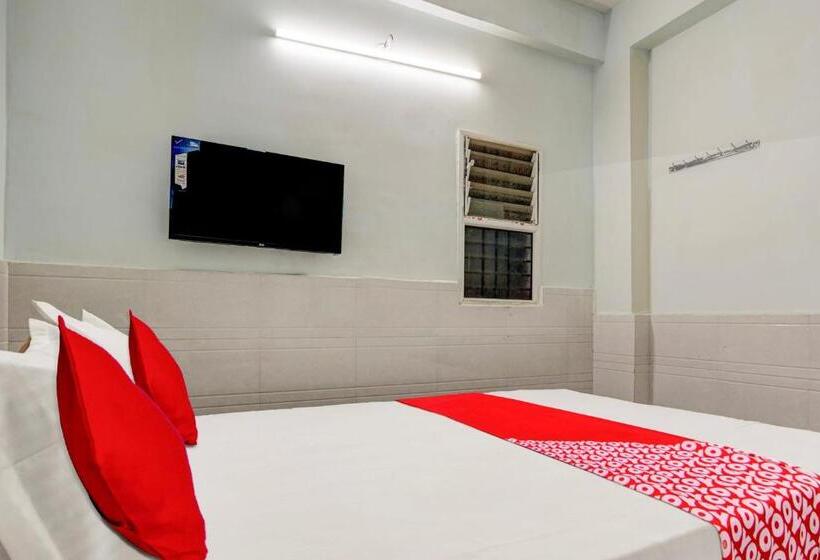 Трехместный Номер Классика, Oyo Flagship Sri Sai Lodge