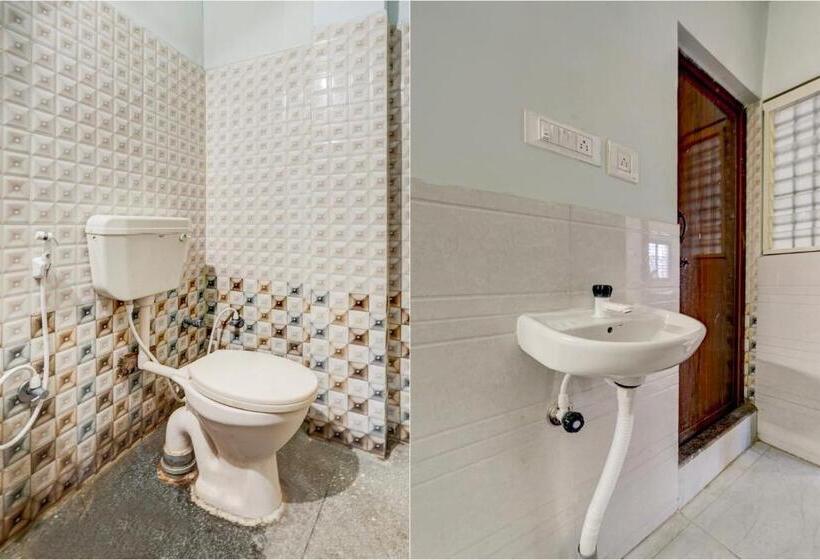 Трехместный Номер Классика, Oyo Flagship Sri Sai Lodge