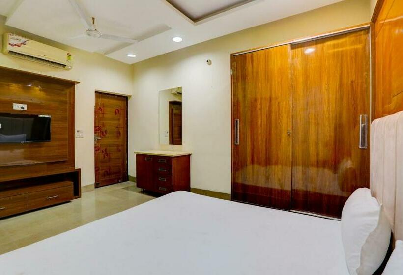 اتاق کلاسیک سه تخته, O R  Galaxy Guest House