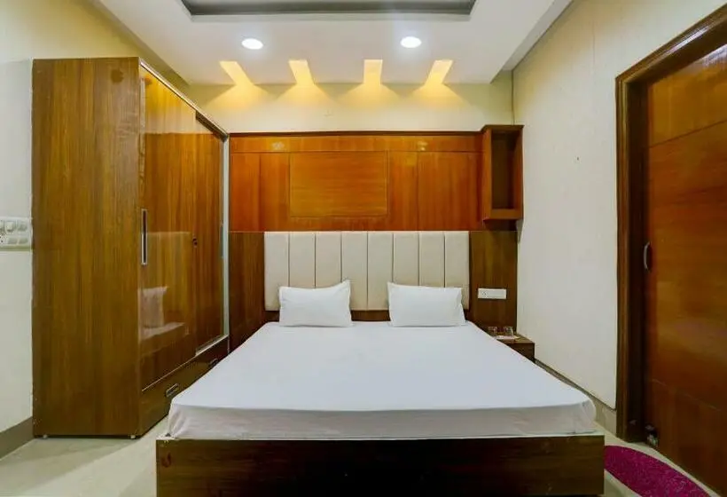 اتاق کلاسیک سه تخته, O R Galaxy Guest House