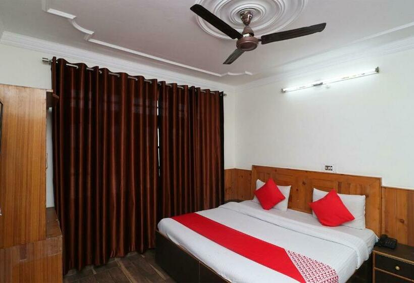 غرفة كلاسيكية ثلاثية, Oyo Flagship Hotel Aakarsh