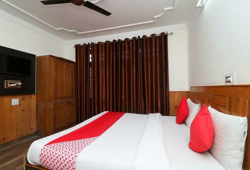 غرفة كلاسيكية ثلاثية, Oyo Flagship Hotel Aakarsh