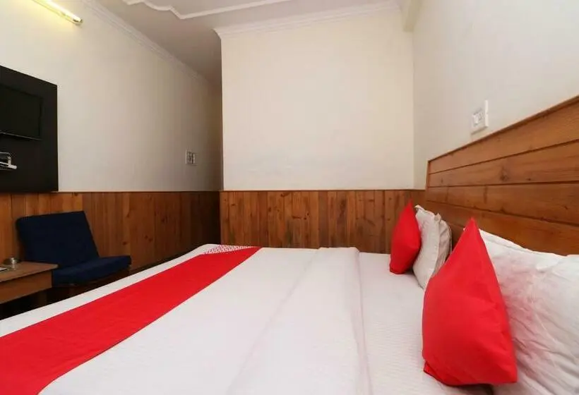 トリプルクラシックルーム, Oyo Flagship Hotel Aakarsh