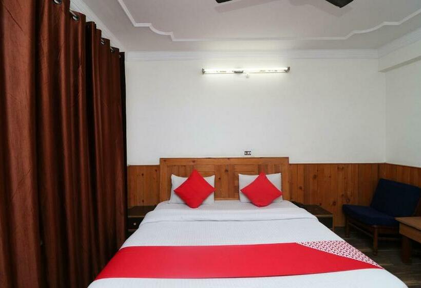 트리플 클래식 룸, Oyo Flagship Hotel Aakarsh