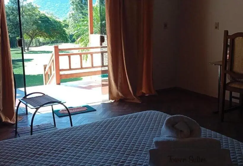 سوئیت با بالکن, Tower Suites