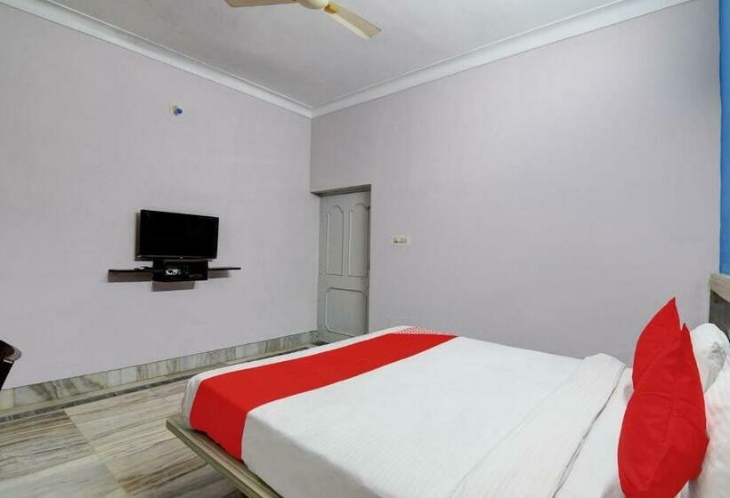 غرفة كلاسيكية ثلاثية, O Pramod Residency