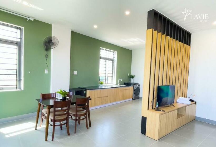 اتاق لوکس خانوادگی, Khách Sạn Lavie Hotel Quảng Ngãi