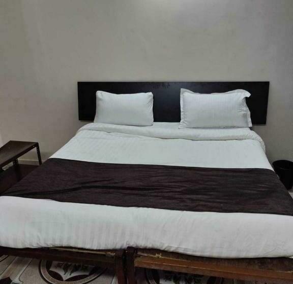 Triple Classic Room, Spot On Hotel Pm