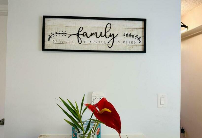 آپارتمان 1 خوابه با چشم‌انداز, Waikiki Banyan Pool Free Parking Free Wi Fi One Br