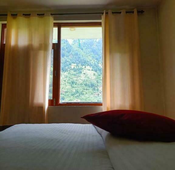 חדר סטנדרט עם מרפסת, Farm Hostel & Camps