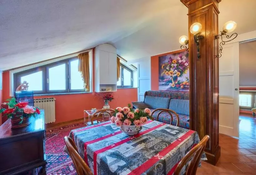 سوییت جونیور, B&b   Foresteria   Frontelago Lake Como