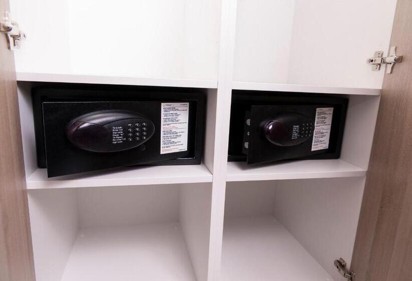 带阳台标准四人间, Hostel Sol