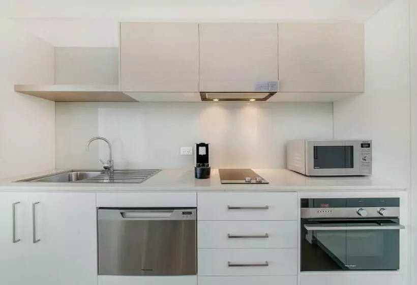 スタンダードスタジオ, Abode Tuggeranong