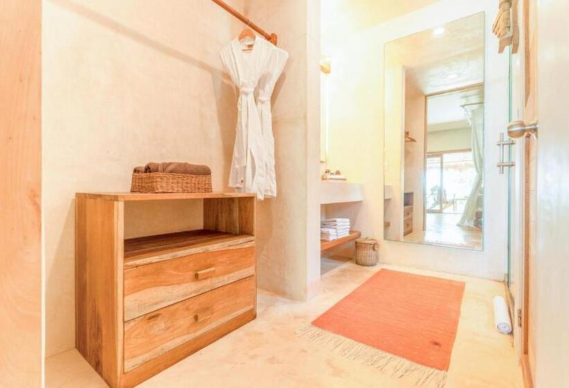 Полулюкс, Ahau Tulum