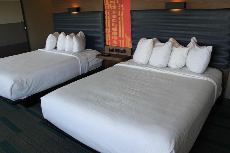 غرفة قياسية, Aloft Syracuse Inner Harbor