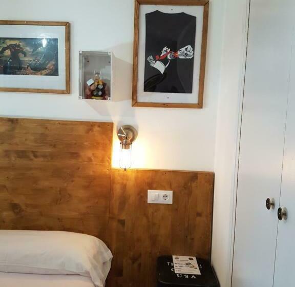 اتاق استاندارد, Barri Antic Hostel & Pub