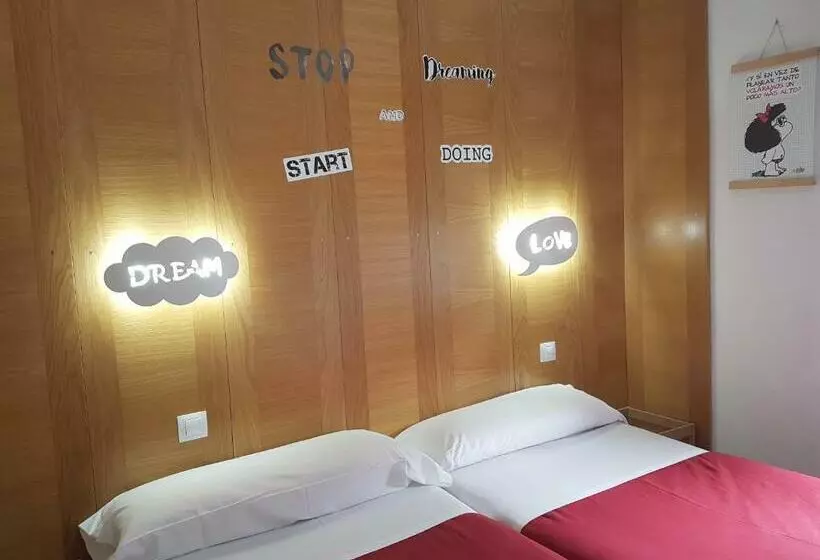 اتاق استاندارد, Barri Antic Hostel & Pub