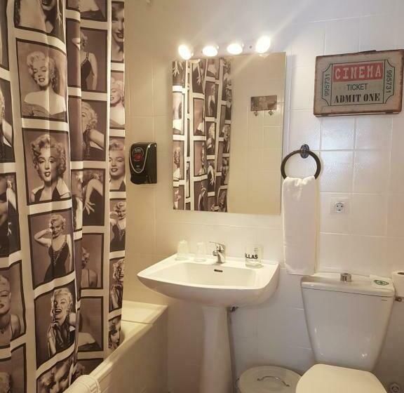 اتاق استاندارد, Barri Antic Hostel & Pub