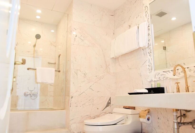 سوئیت مدیریتی 2 خوابه, Diamond Sea