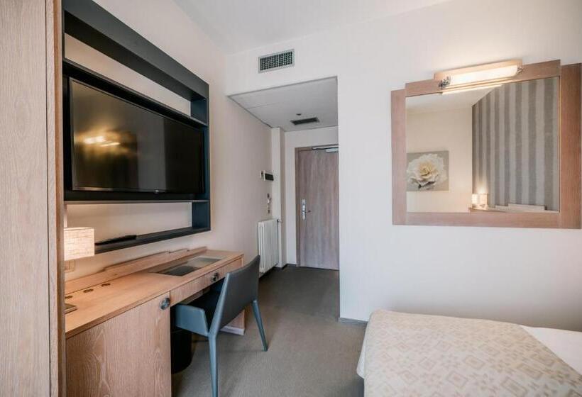 غرفة قياسية, Europa