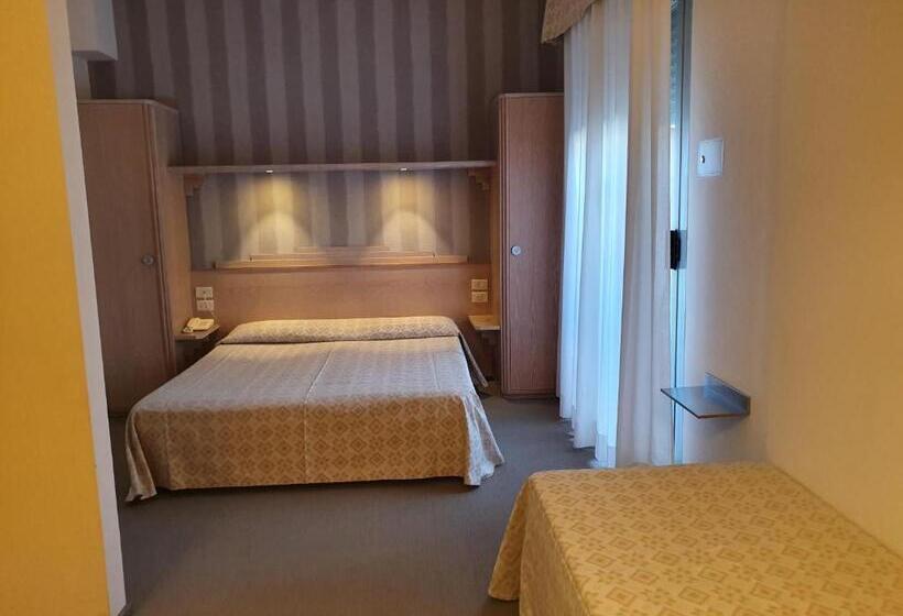 غرفة أساسية ثلاثية, Europa