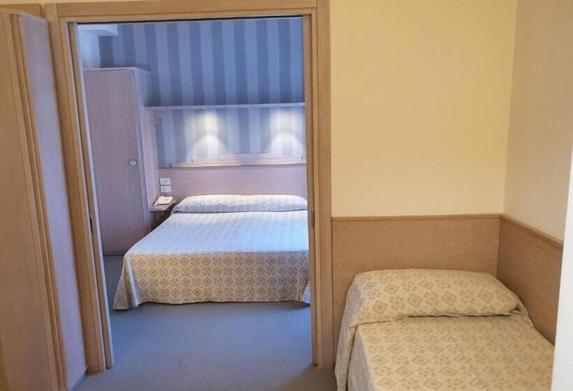 غرفة أساسية ثلاثية, Europa