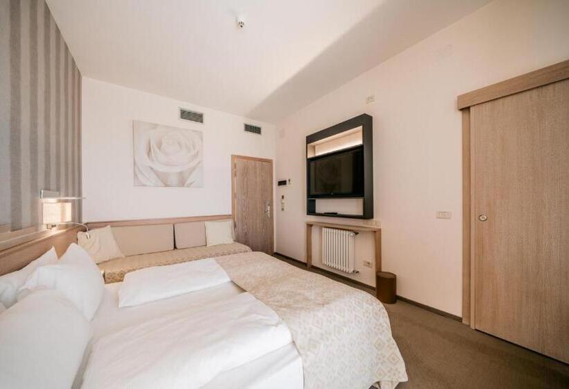 غرفة قياسية فردية, Europa