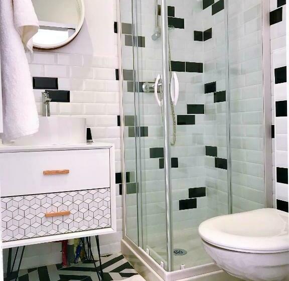 スタンダードルーム, Hôtel Les Volets Rouges  Cassis