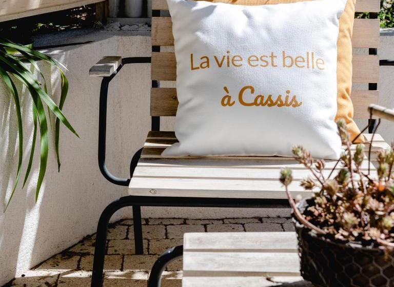 ベーシックルーム, Hôtel Les Volets Rouges  Cassis