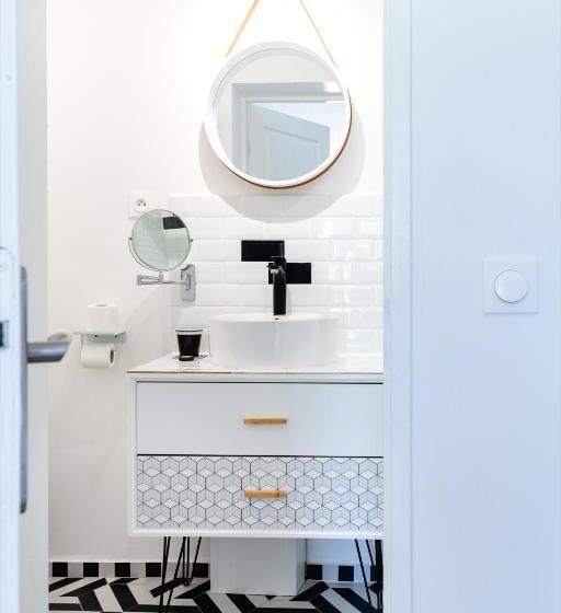 ファミリールーム, Hôtel Les Volets Rouges  Cassis