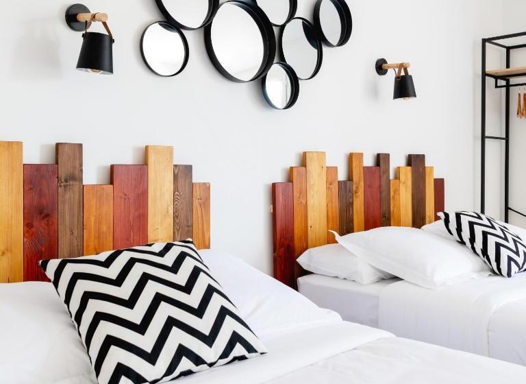 ファミリールーム, Hôtel Les Volets Rouges  Cassis