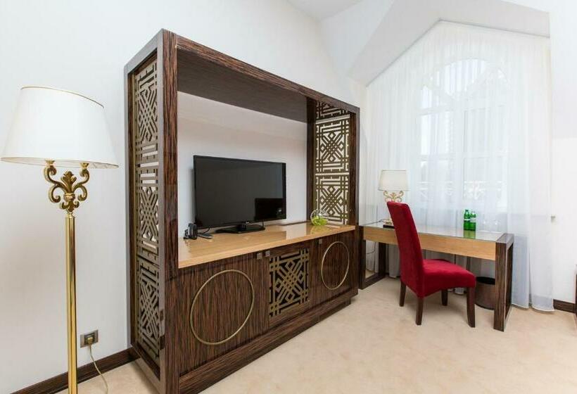 اتاق استاندارد با چشمانداز باغ, Kadorr Hotel Resort & Spa