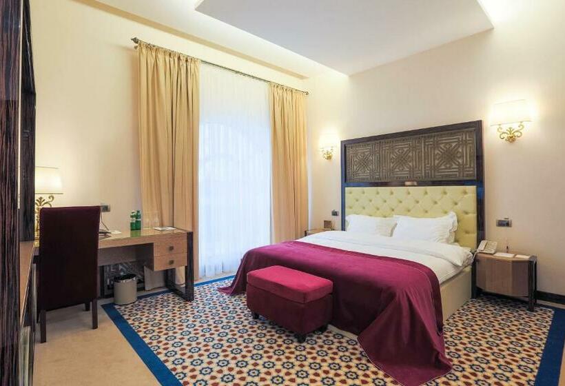 اتاق استاندارد با چشم‌انداز باغ, Kadorr Hotel Resort & Spa