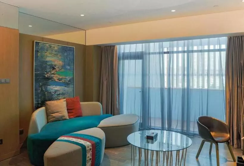 キングサイズベッドのスイートルーム, Le Meridien Qingdao West Coast