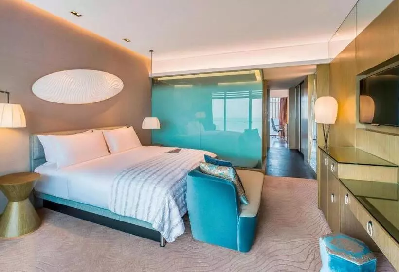 キングサイズベッドのスイートルーム, Le Meridien Qingdao West Coast