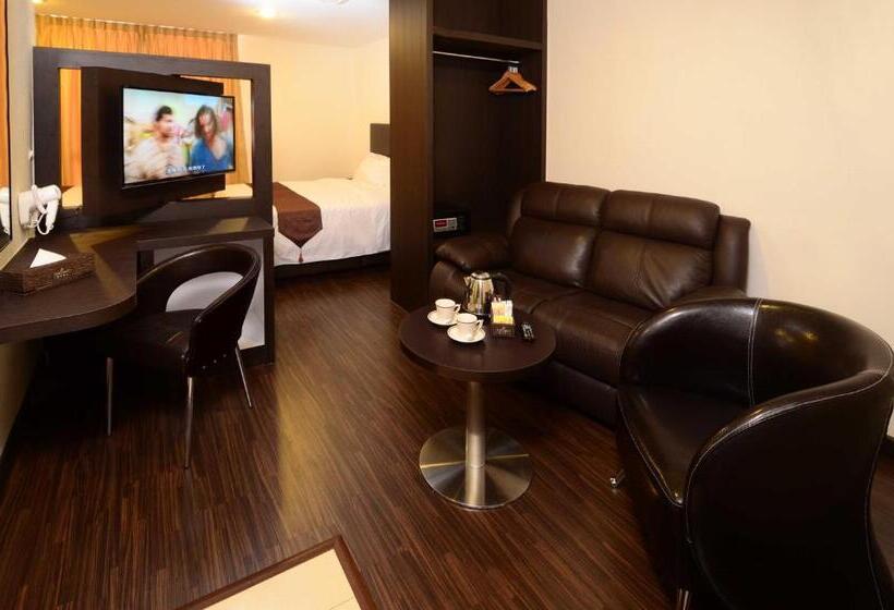 Family Suite, Nusa Ct