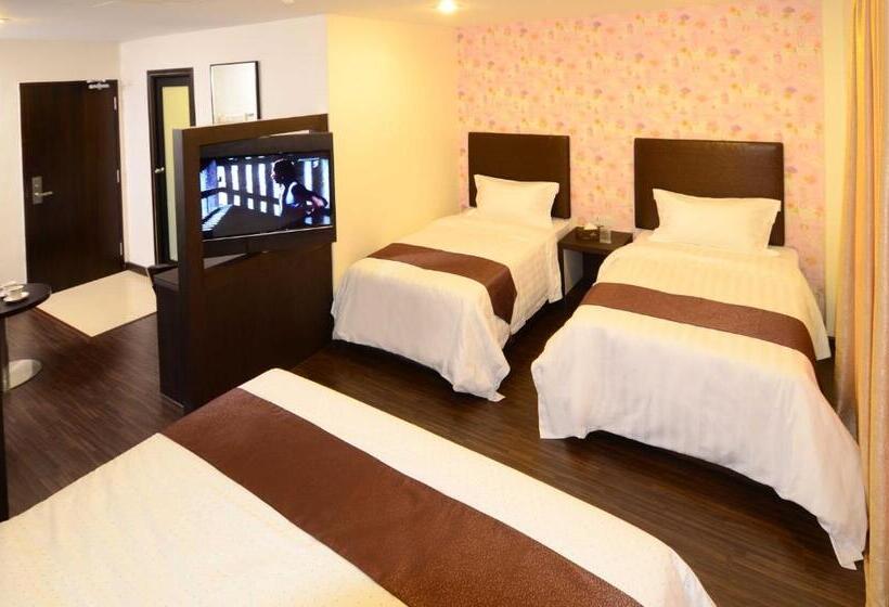 Family Suite, Nusa Ct