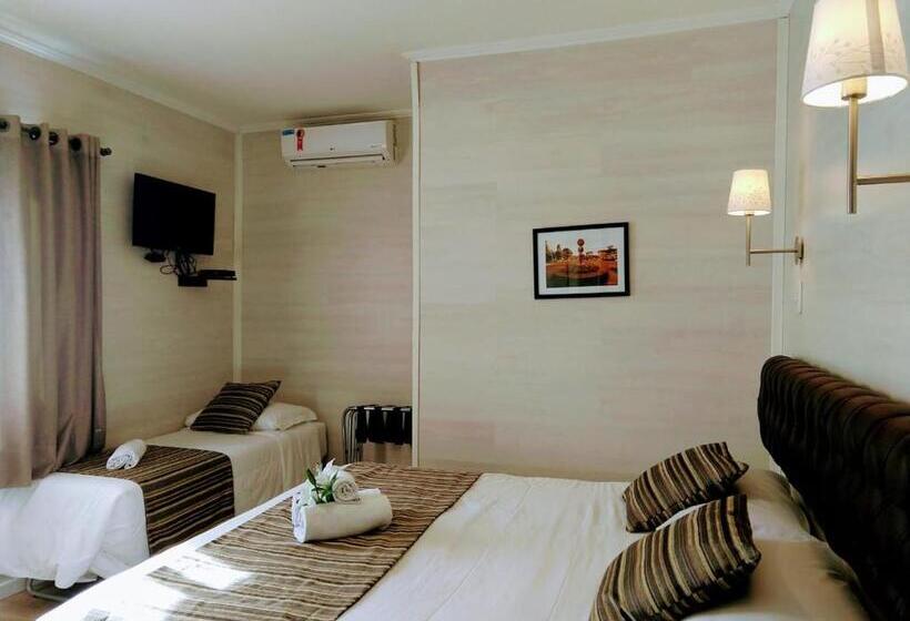 Номер Стандарт Трехместный, Pousada Jasmim