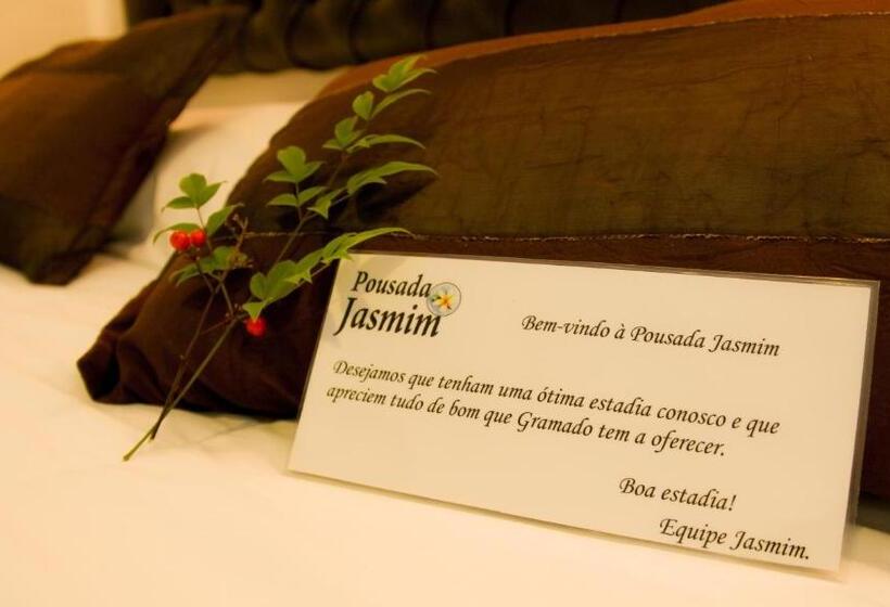 Номер Стандарт Трехместный, Pousada Jasmim
