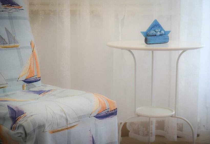 חדר סטנדרט לשלושה, Villa Denia