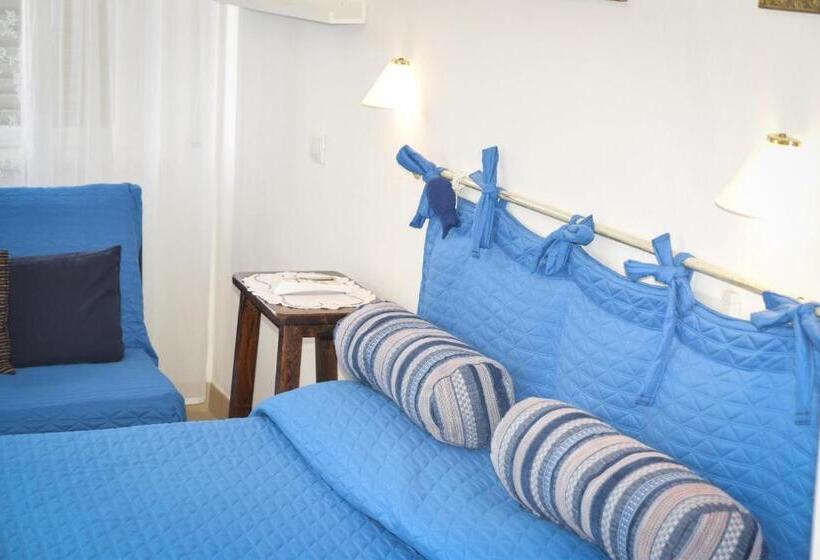 标准三人间, Villa Denia