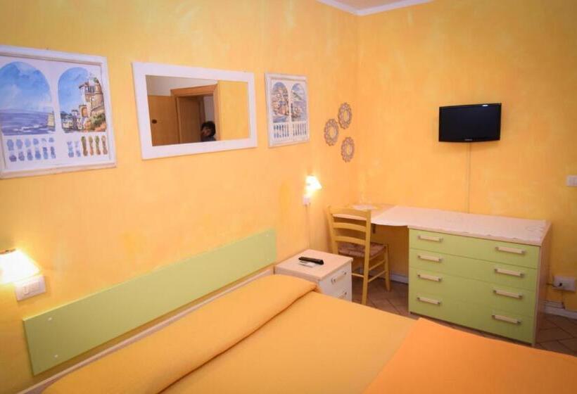 חדר אקונומי, Villa Denia