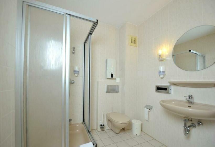 Номер Стандарт, Zur Post