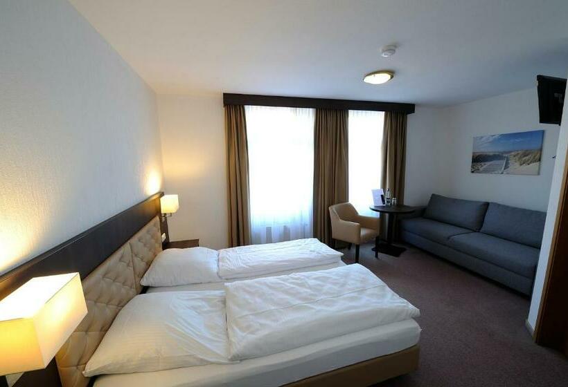 Номер Стандарт Трехместный, Zur Post